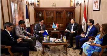   وزير السياحة  يلتقي سفير جمهورية كازاخستان