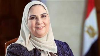 وزيرة التضامن ورئيس جامعة أسيوط يفتتحان المؤتمر العلمى الأول للبرامج المهنية بكلية التجارة