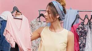 حوارات البنات.. محل ملابس يضع شروطا ساخرة لعدم الاسترجاع