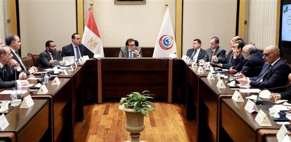 وزير الصحة يوجه بوضع خطة متكاملة لانشاء مراكز تميز تخصصية بجميع المحافظات