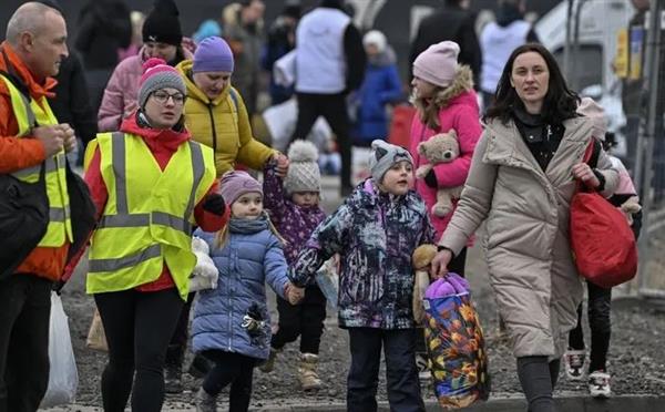 بولندا تستقبل 21 ألفا و800 لاجىء أوكراني خلال 24 ساعة