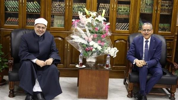 رئيس هيئة الرقابة النووية يشيد بجهود الأزهر في نشر قيم الوسطية والاعتدال