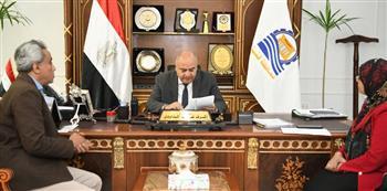 محافظ قنا يبحث مع وكيل وزارة الصحة الموقف التنفيذي للمشروع القومي لتنمية الأسرة المصرية