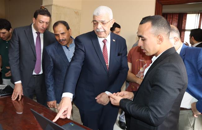 رئيس جامعة المنوفية يفتتح معرض الروبوتات والنظم الذكية المبتكرة
