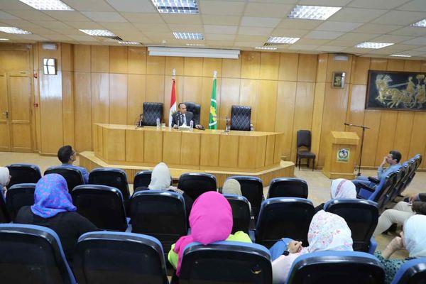 نائب محافظ المنيا: إنشاء مركز للدراسات الفكرية لتنمية وتطوير الأداء الحكومي