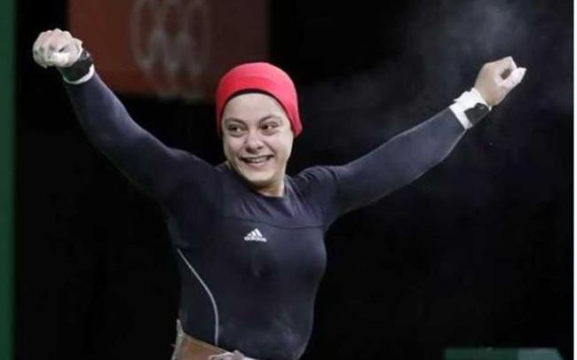 إنجاز تاريخي.. سارة سمير تحصد 3 ذهبيات في البطولة الأفريقية بتونس