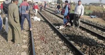 قطار المنصورة ينهي حياة فتاة أثناء عبورها شريط السكة الحديد