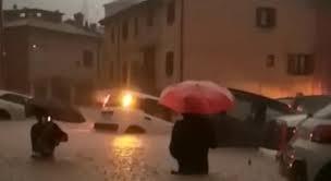   مصرع 9 في فيضانات بشمال إيطاليا وإلغاء سباق بفورمولا 1