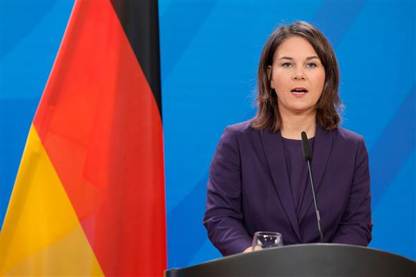 مشاكل في الطائرة تؤجل عودة وزيرة الخارجية الألمانية إلى بلادها