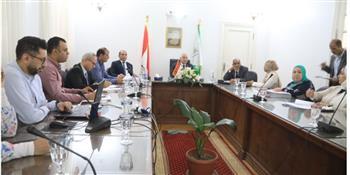 محافظ الجيزة يتابع جهود رؤساء الأحياء والمراكز في بحث وحل مشاكل المواطنين