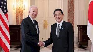   رئيس وزراء اليابان يلتقي الرئيس الأمريكي على هامش قمة السبع