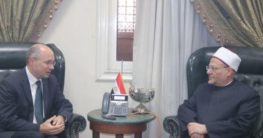 مفتى الجمهورية يبحث مع سفير المجر بالقاهرة سبل تعزيز التعاون الإفتائي