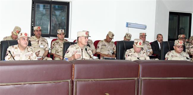 رئيس أركان القوات المسلحة يشهد إحدى مراحل مشروع القيادة التعبوي لإدارة الإشارة