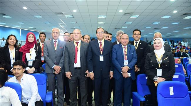  رئيس جامعة سوهاج يشارك بورشة عمل تفعيل الإستراتيجية الوطنية للتعليم العالى والبحث العلمي بجامعة جنوب الوادي