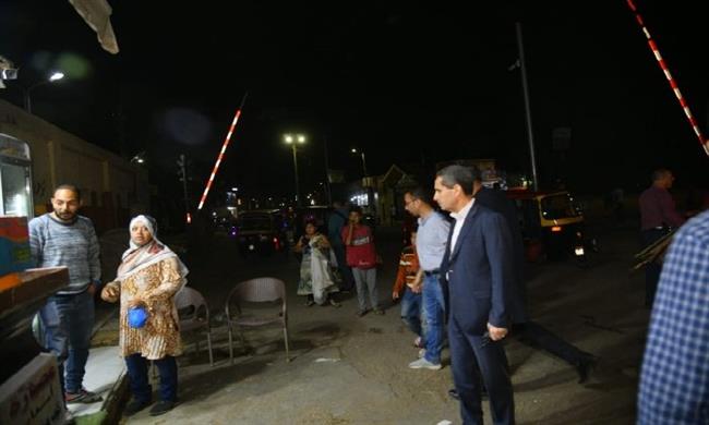 جولة ليلية مفاجئة لمحافظ الغربية لمتابعة ترشيد الكهرباء بطنطا والسنطة 