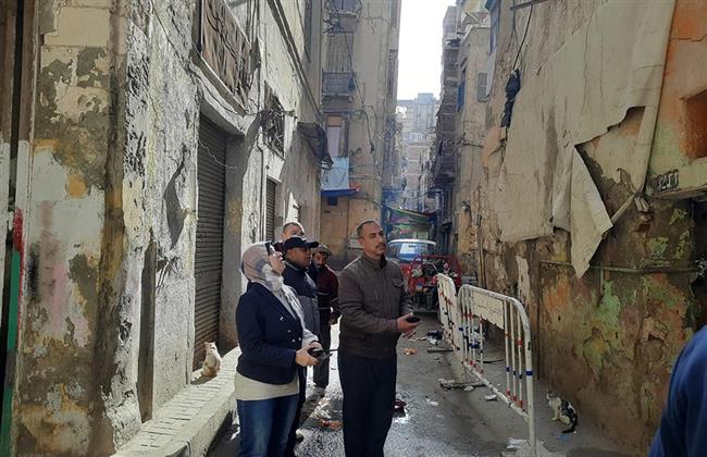 الإسكندرية: ازالة الاجزاء الخطرة ب 9 عقارات واشغالات بحي الجمرك