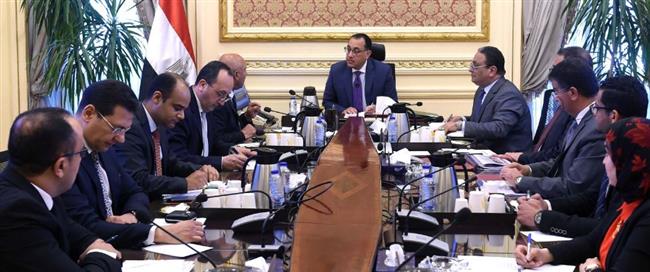رئيس الوزراء يتابع الموقف التنفيذي لعدد من مشروعات وزارة النقل