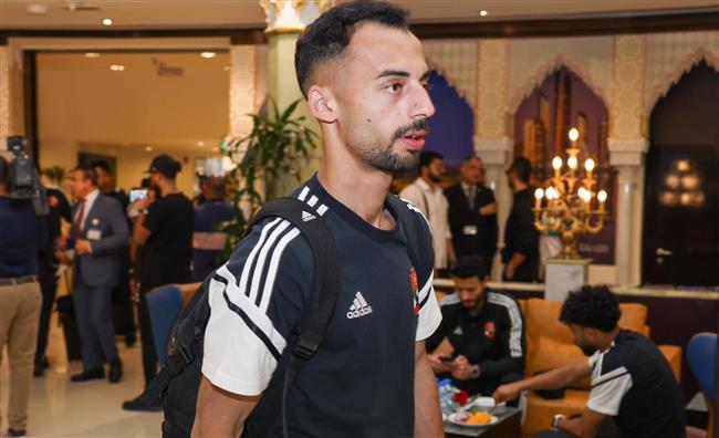 بعثة الأهلي تصل مطار أبو ظبي