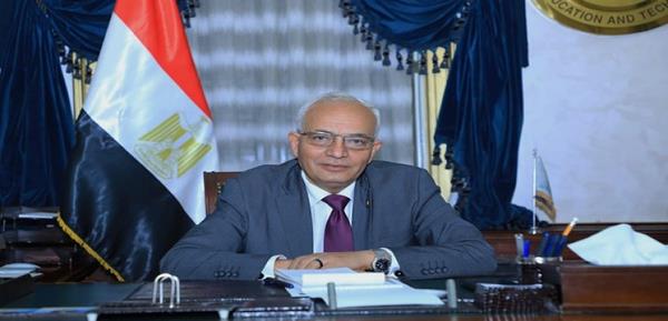 وزير التعليم يصدر عدة قرارات هامة بشأن امتحانات الشهادة الإعدادية