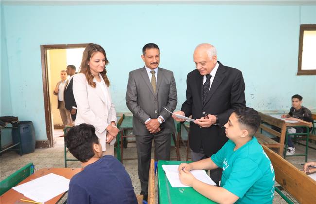 محافظ الجيزة: 188 ألف طالب وطالبه يؤدون امتحانات الشهادة الإعدادية