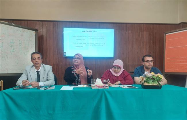 «الموروثات الخاطئة عقبة في طريق التنمية».. ندوة تثقيفية بآداب جنوب الوادي