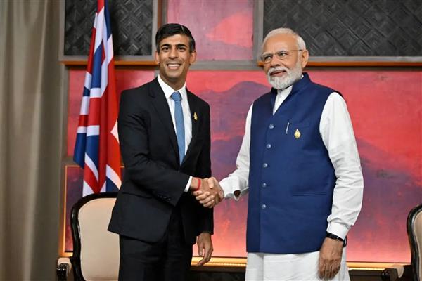 رئيس الوزراء الهندي يبحث مع نظيره البريطاني اتفاقية التجارة الحرة بين البلدين
