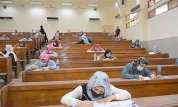 رئيس جامعة بني سويف يبحث استعدادات امتحانات الفصل الدراسي الثاني