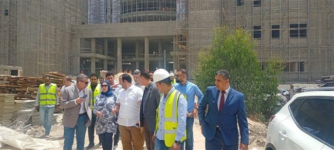 متابعة الأعمال الجارية بمستشفى بدر المركزي الجديد