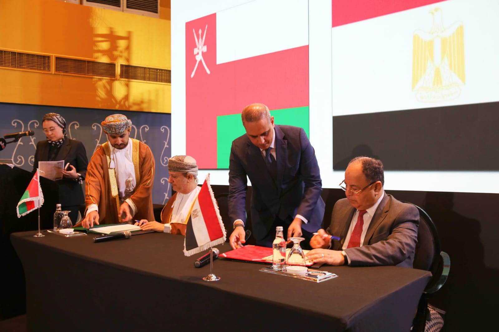 توقيع اتفاق منع الازدواج الضريبي ومذكرة تفاهم للتعاون في السياسات المالية بين مصر وعمان