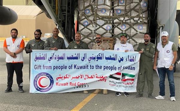 الكويت: إقلاع طائرة من الجسر الجوي لإغاثة السودان بحمولة 10 أطنان من المواد الطبية