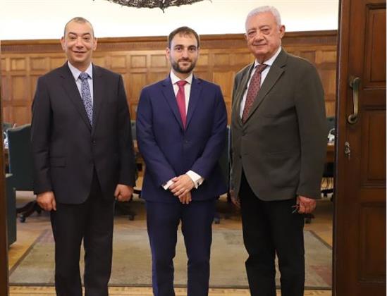 الملحق التجاري لإسبانيا: السوق المصري فرصة متميزة للاستثمارات 