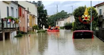   مدن إيطالية تغرق فى المياه.. والخسائر بالمليارات