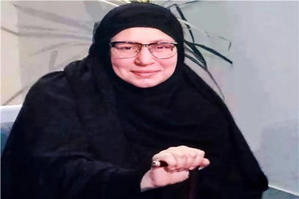 لميس الحديدي تكشف رد فعل عبلة كامل بعد مطالب تكريمها في مهرجان القاهرة