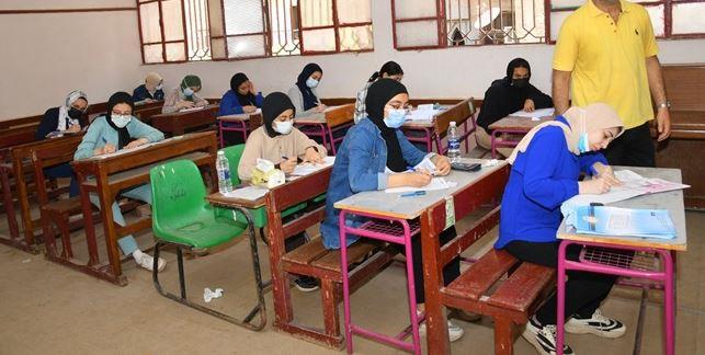 تداول امتحان اللغة الإنجليزية للشهادة الإعدادية بالقليوبية