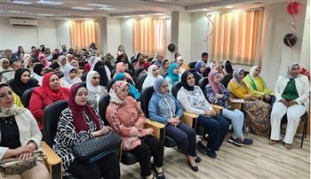 صحة البحيرة تحتفل باليوم العالمى للتمريض 