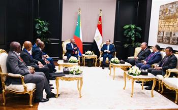   الرئيس السيسى يلتقى رئيس مفوضية الاتحاد الإفريقى