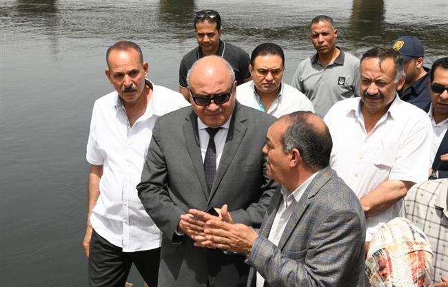محافظ قنا يشهد إنزال مليون زريعة سمكية بنهر النيل