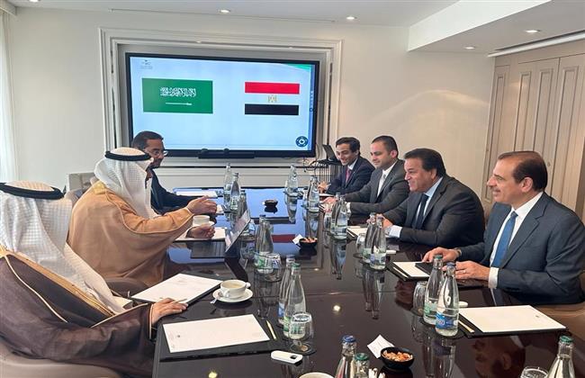 وزير الصحة يبحث مع نظيره السعودي التعاون فى مجالات تصنيع الدواء والمستلزمات الطبية