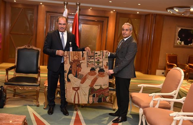 وزير القوى العاملة يلتقي أمين «العمال العرب».. ويؤكد دور العمال المحوري في التنمية 