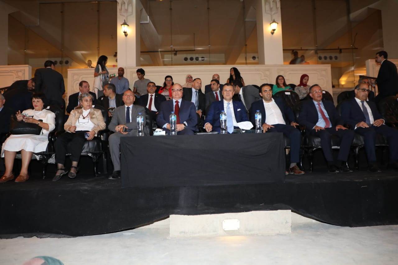 وزير السياحة يشهد حفل ختام مهرجان أسبوع مصر الجديدة بمدينة غرناطة