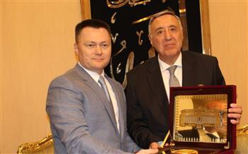 النائب العام الروسي في زيارة للمحكمة الدستورية العليا
