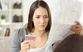   8 آثار جانبية عند تناول حبوب منع الحمل .. تعرفي عليها
