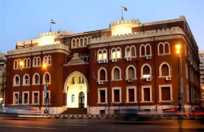 جامعة الإسكندرية تطلق قافلة طبية لمجمع النيابات بسموحة في مختلف التخصصات الطبية