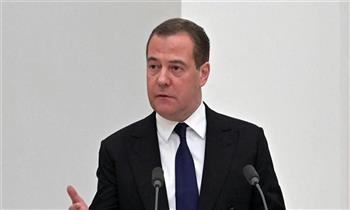   ميدفيديف: المفاوضات مع أوكرانيا مستحيلة طالما استمر نظام كييف وزيلينسكي في الوجود