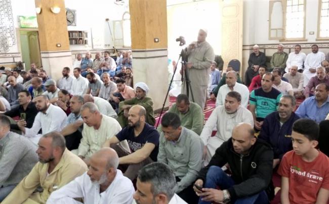  وسط فرحة عارمة وتأييد جماهيري كبير .. مساجد الإسكندرية تصدح بالصلاة على النبي