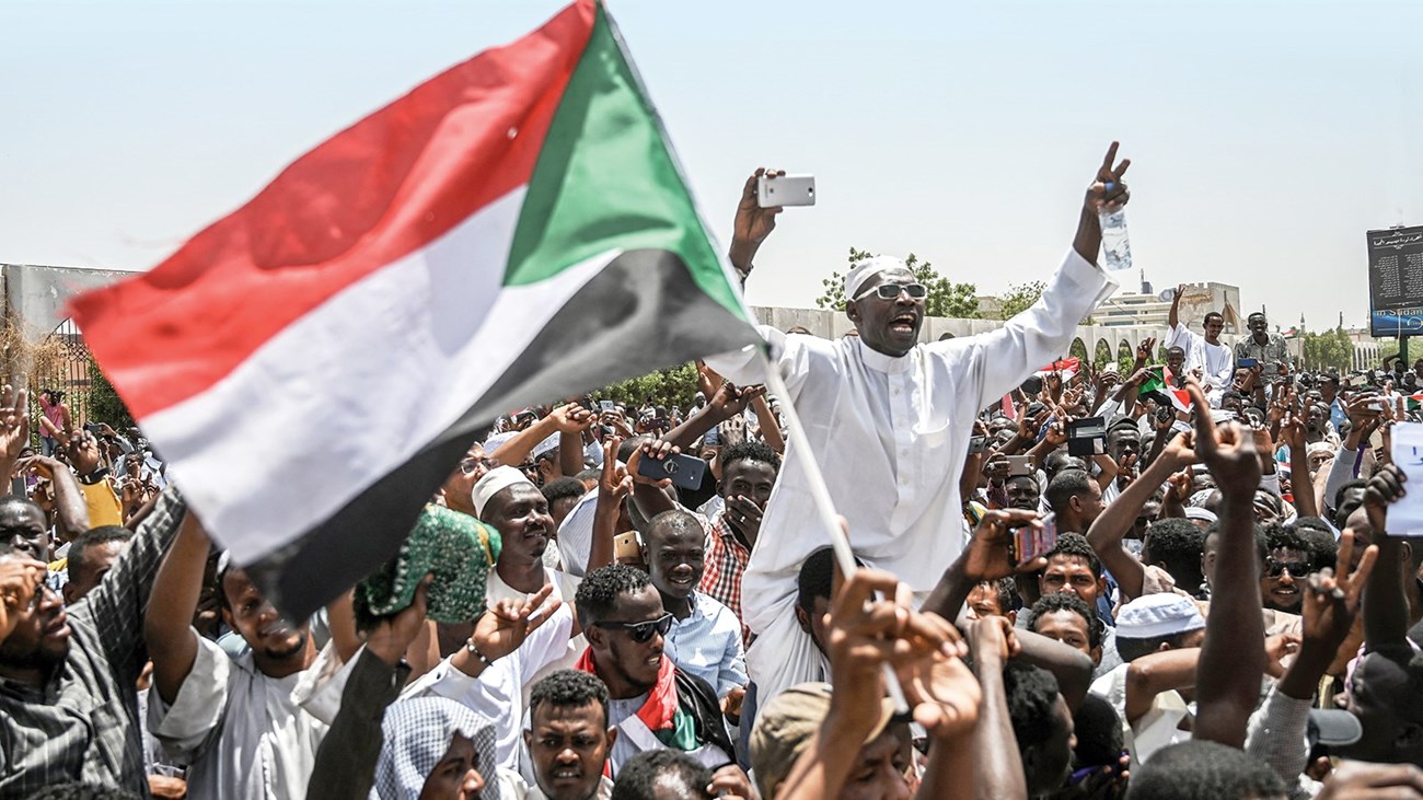 صحيفة سعودية: التوافق السياسي الشامل هو بداية التنمية الحقيقية في السودان