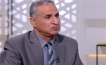 شاكر يوضح تفاصيل الكشف الآثري بمنطقة «سقارة»