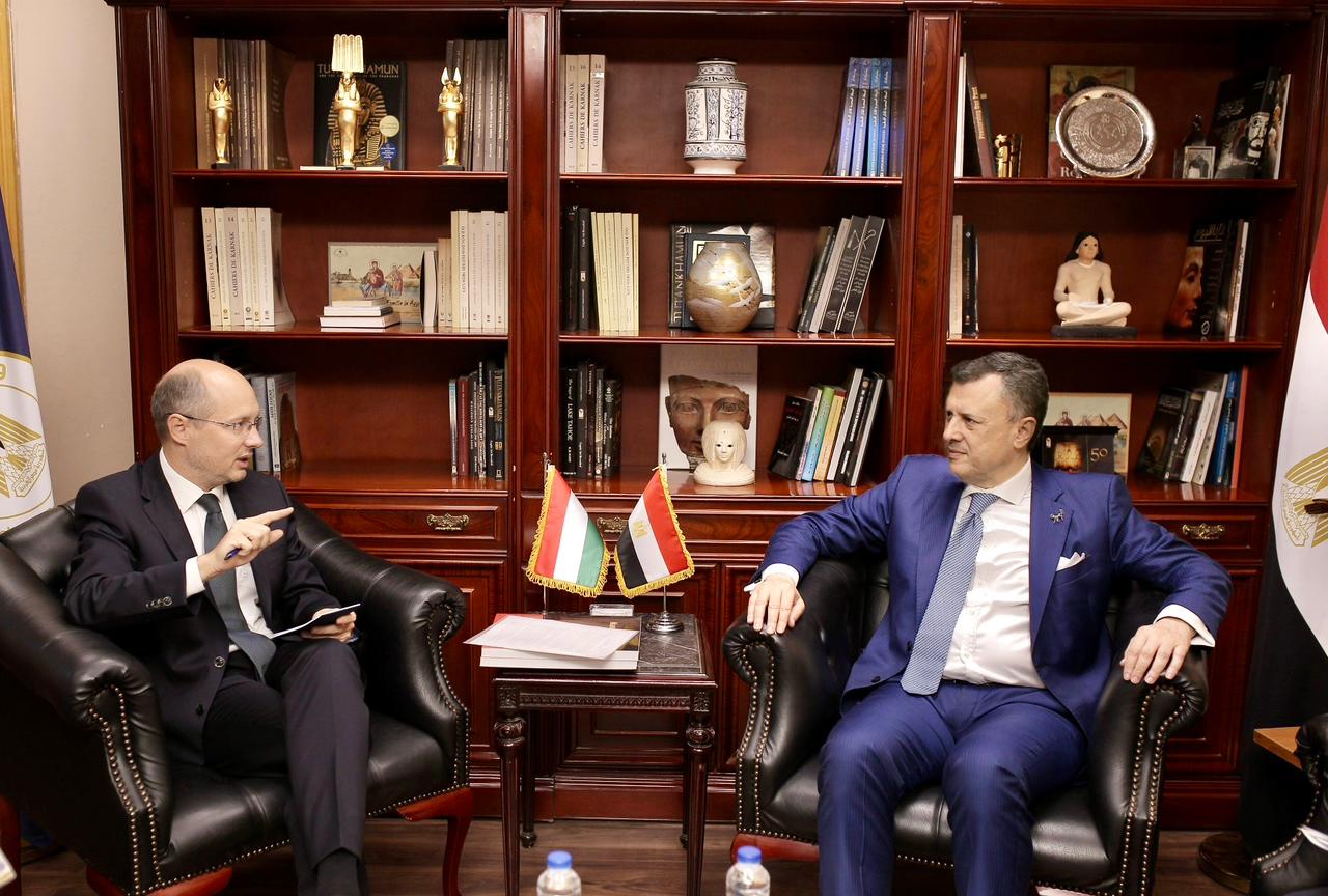 عيسي: يبحث مع سفيري المجر وبوروندي بالقاهرة سبل تعزيز التعاون السياحي والأثري