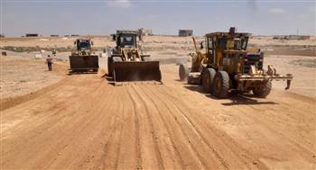 بدء تنفيذ الطرق والمحاور بالمناطق المضافة لمدينتي العبور الجديدة والشروق