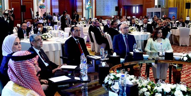 وزير الإسكان يُشارك فى الجلسة الافتتاحية لفعاليات الدورة الثامنة لملتقى "بناة مصر"